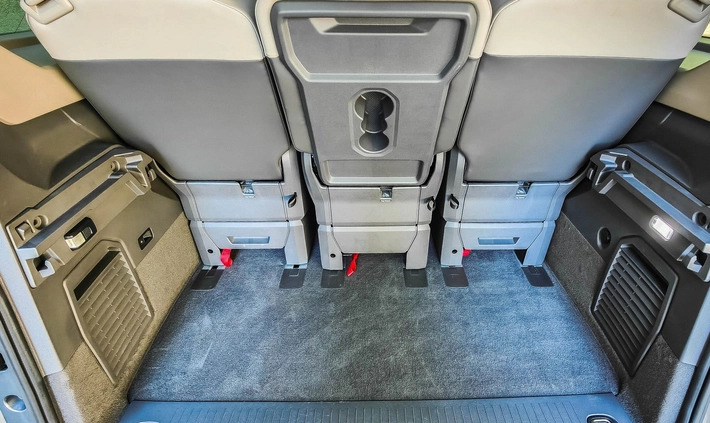 Volkswagen Multivan cena 259900 przebieg: 86230, rok produkcji 2022 z Częstochowa małe 379